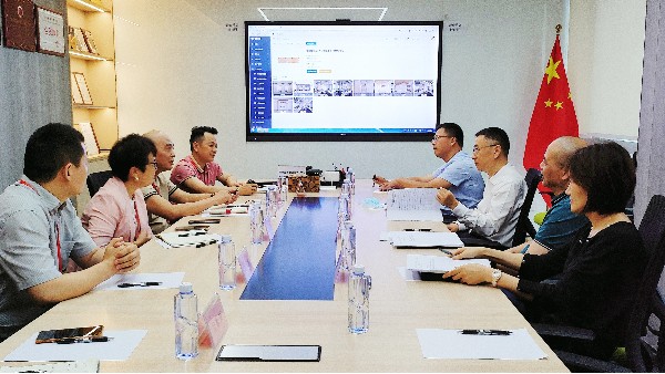 堅定信心·共同成長——南山區(qū)委蒞臨文豐裝飾調研指導