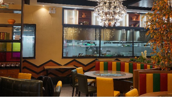 深圳餐飲店設(shè)計_餐飲店鋪裝修方案_餐廳裝修要注意哪些方面？
